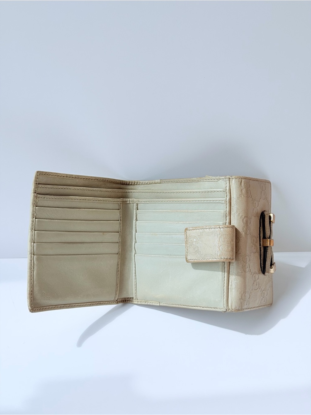 Gucci Monogram Princy Compact Wallet - Picture 4 of 13